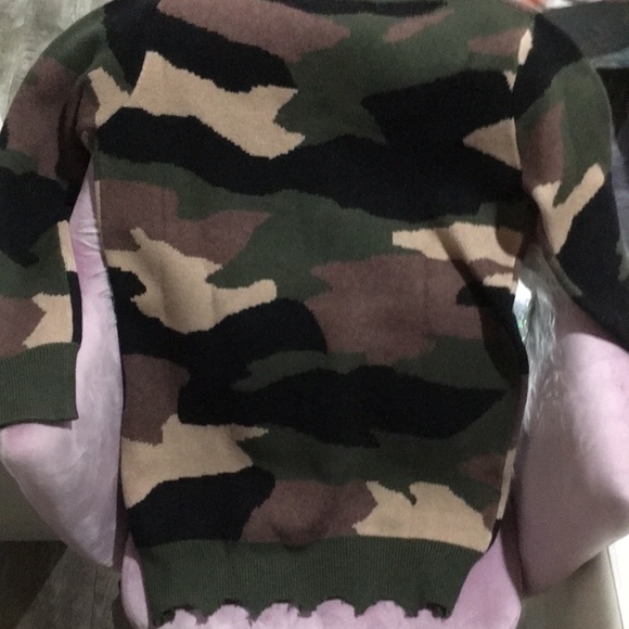 🧣 ❄️ NWT camo sweater tunic ❄️ 🧣 - Picture 5 of 8